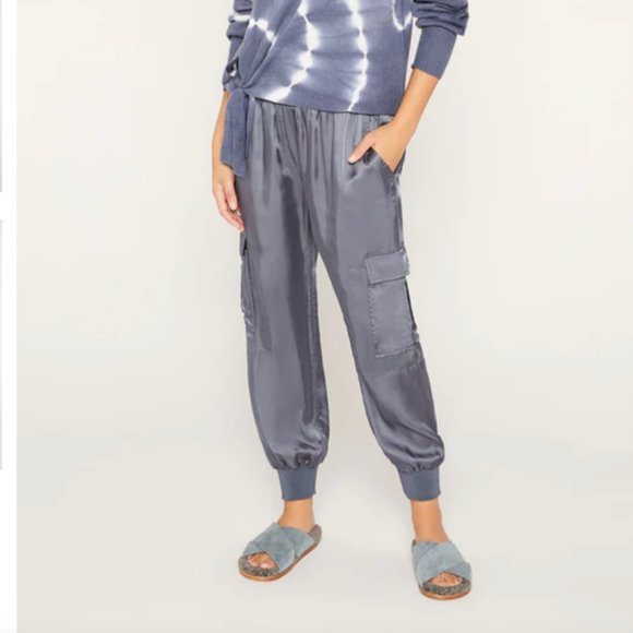 cinq a sept Pants - 5a7 Cinq a Sept Giles Sweatpants Jogger in Satin Shadow Size Large NWOT
